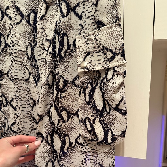 Python Cypress Cargo/ Jogger Pant from Revolve. Size Small - Picture 7 of 12